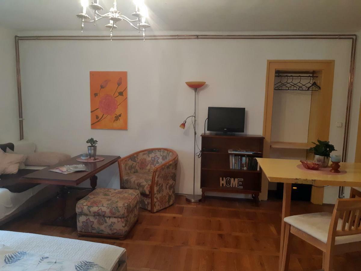 Axtburg Apartments Berbaltavar Exterior foto